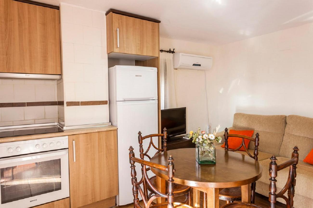 Apartamentos Casa Samper Santa Eulalia de Gállego Cameră foto